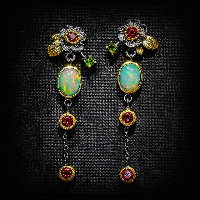 Pendientes Boho con Ópalo y Zircones Rojos