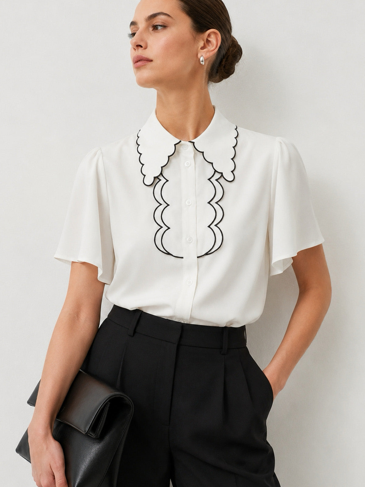 Blusa de manga farol con borde ondulado en contraste