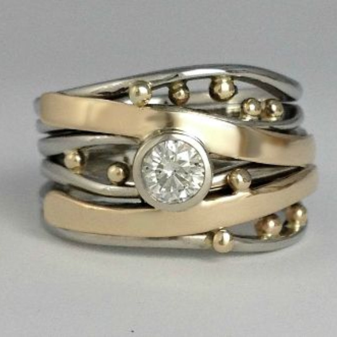 Anillo Dorado Incrustado™ – Destello Vintage
