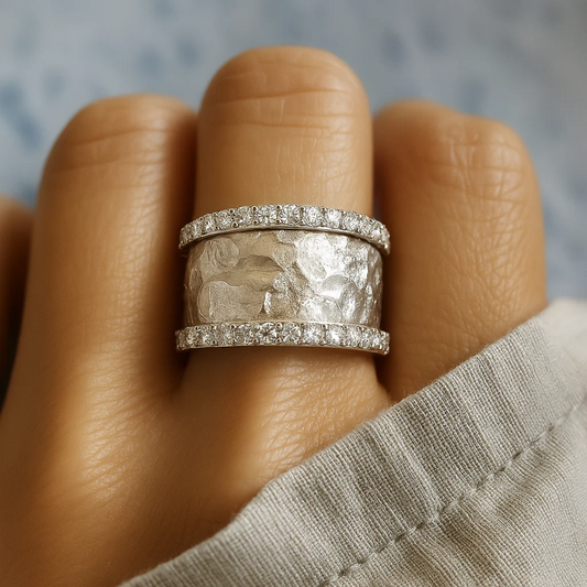 Anillo Vintage en Plata con Zircones
