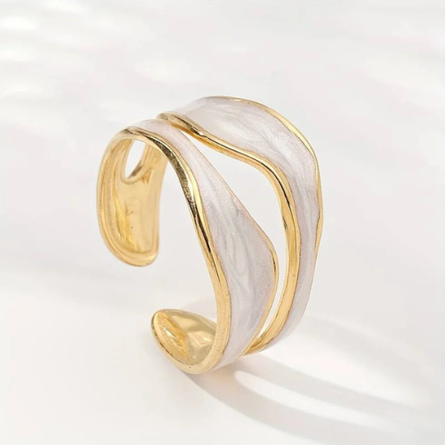 Anillo Abierto Ondulado Chapado en Oro
