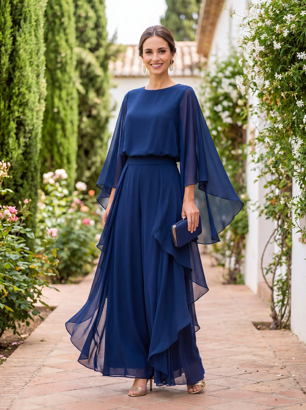 Conjunto de Dos Piezas Leonor en Azul Marino con Capas de Gasa