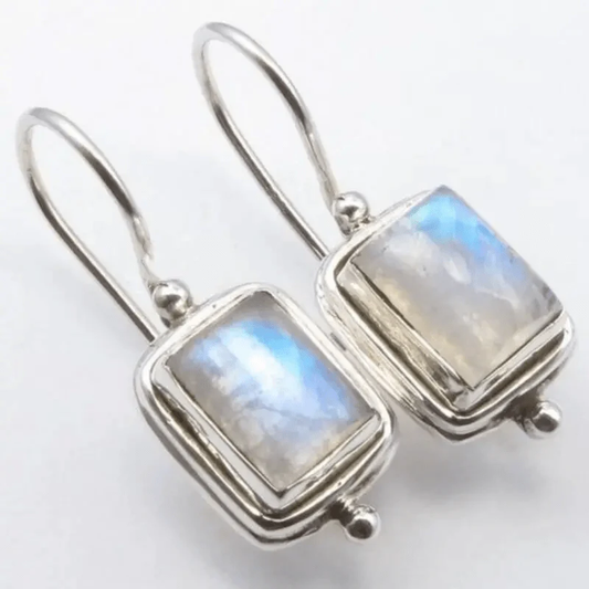 Beatriz – Pendientes Vintage con Piedra de Luna Cuadrada