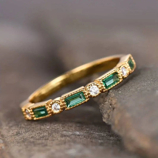 Anillo Vintage de Oro con Zircón Verde