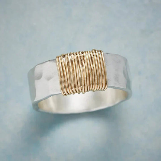 Anillo Vintage en Oro y Plata Atemporal